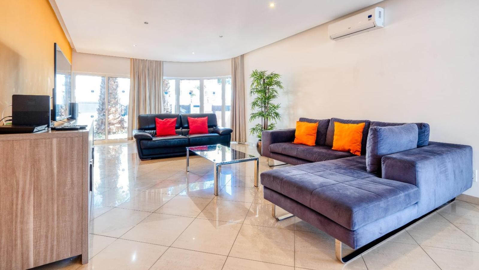 Full Private 300Sqm Villa Jacuzzi Heated Pool Ideal & Quiet Location アルブフェイラ エクステリア 写真