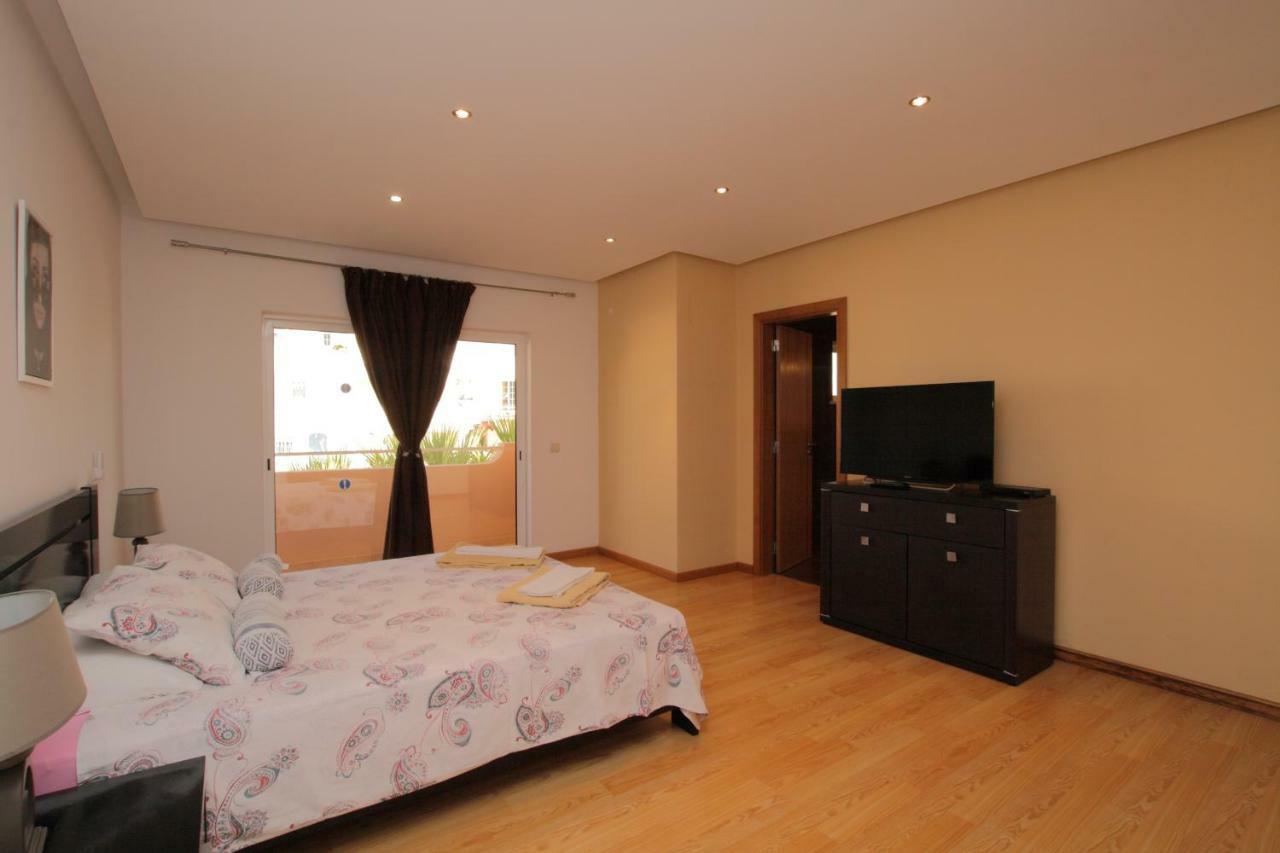 Full Private 300Sqm Villa Jacuzzi Heated Pool Ideal & Quiet Location アルブフェイラ エクステリア 写真